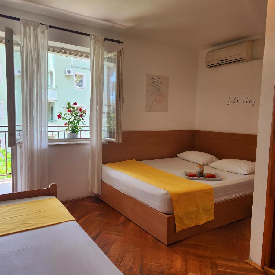 Bela Kuca Studio Apartments-Na Korak Do Mora-A Step To The Sea Rafailovići Eksteriør billede