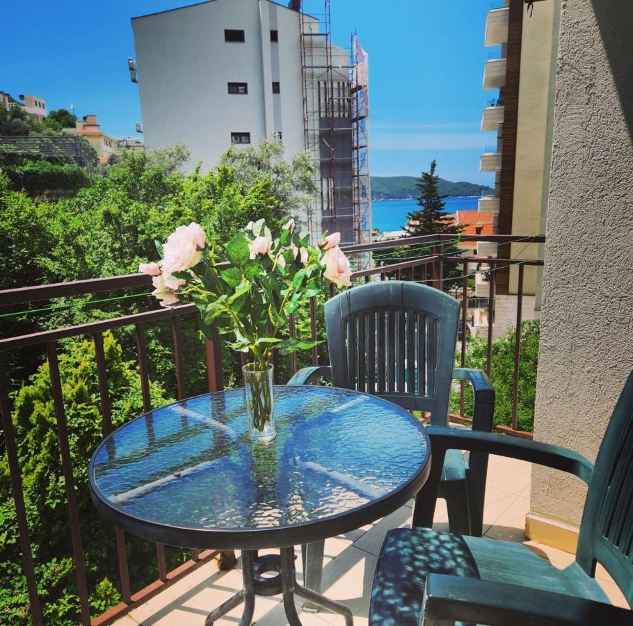 Bela Kuca Studio Apartments-Na Korak Do Mora-A Step To The Sea Rafailovići Eksteriør billede
